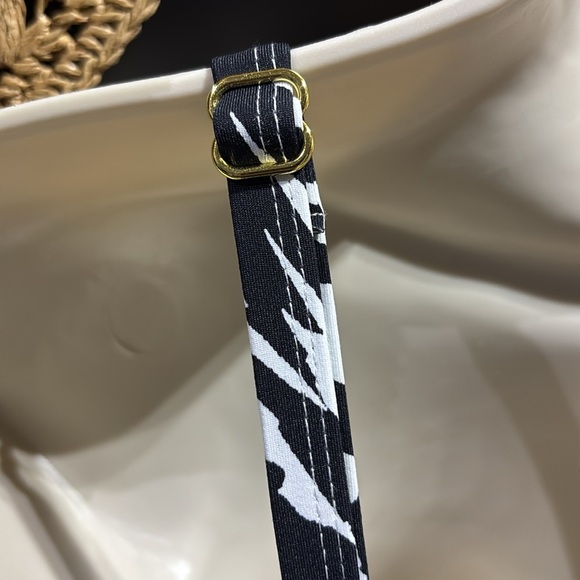 Leilani removable pads, adjustable straps,sweetheart neckline,ruched, 1pc swim - Picture 6 of 13